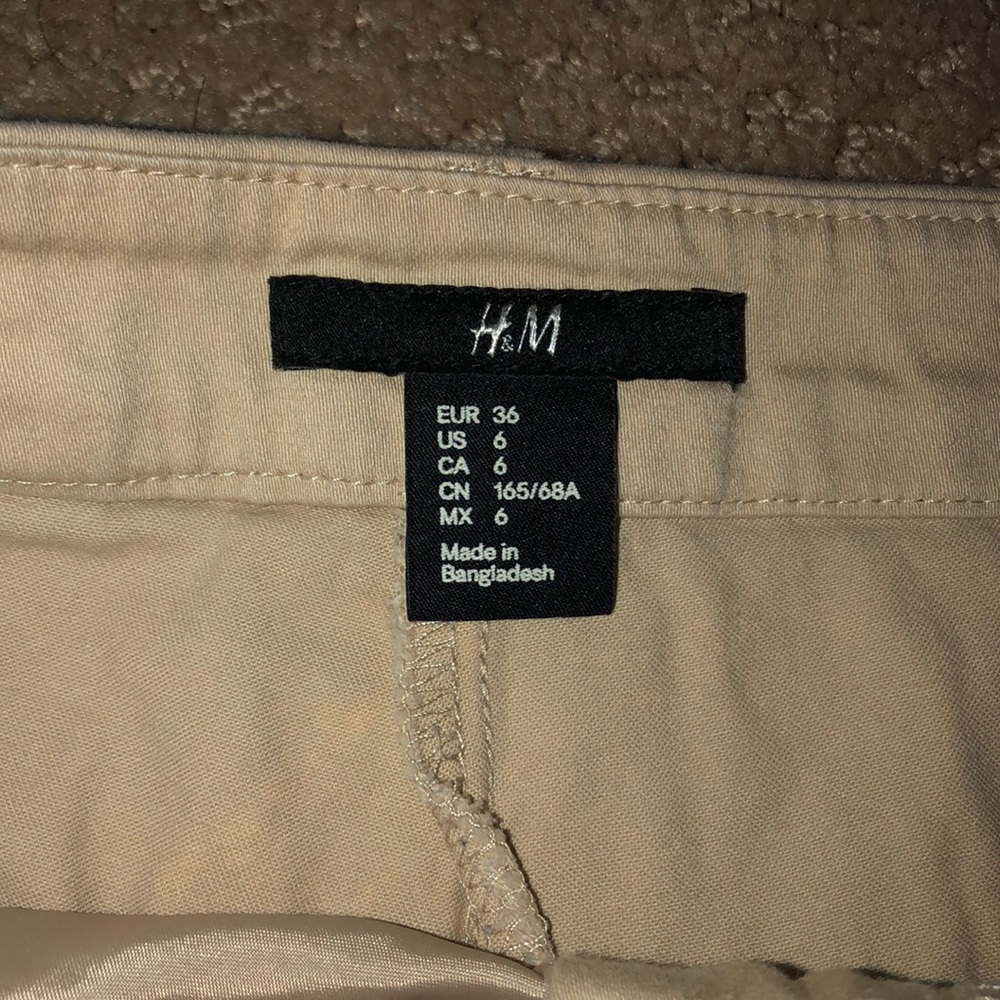 Shorts - Picture 2 of 2